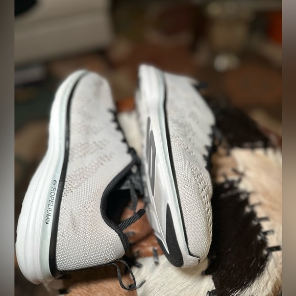APL Women's Techloom Pro in White/Black/Cosmic Grey - Size 7 EUC - Picture 8 of 8